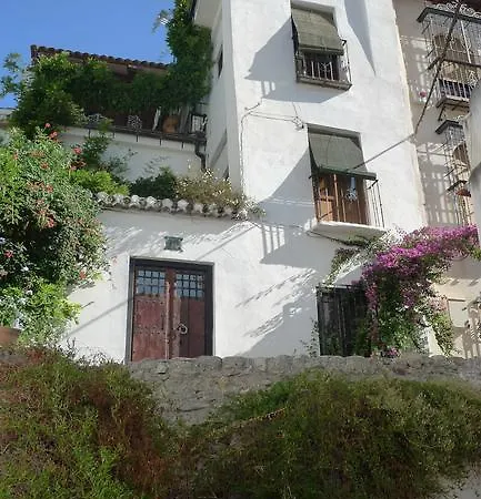 Alhambra Hill Апартаменты